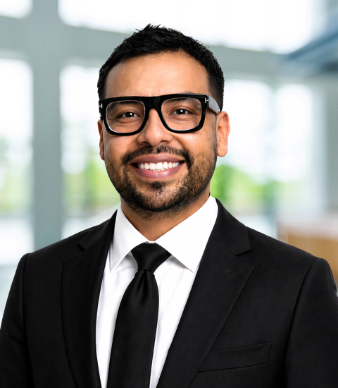 Daniel Parra Headshot
